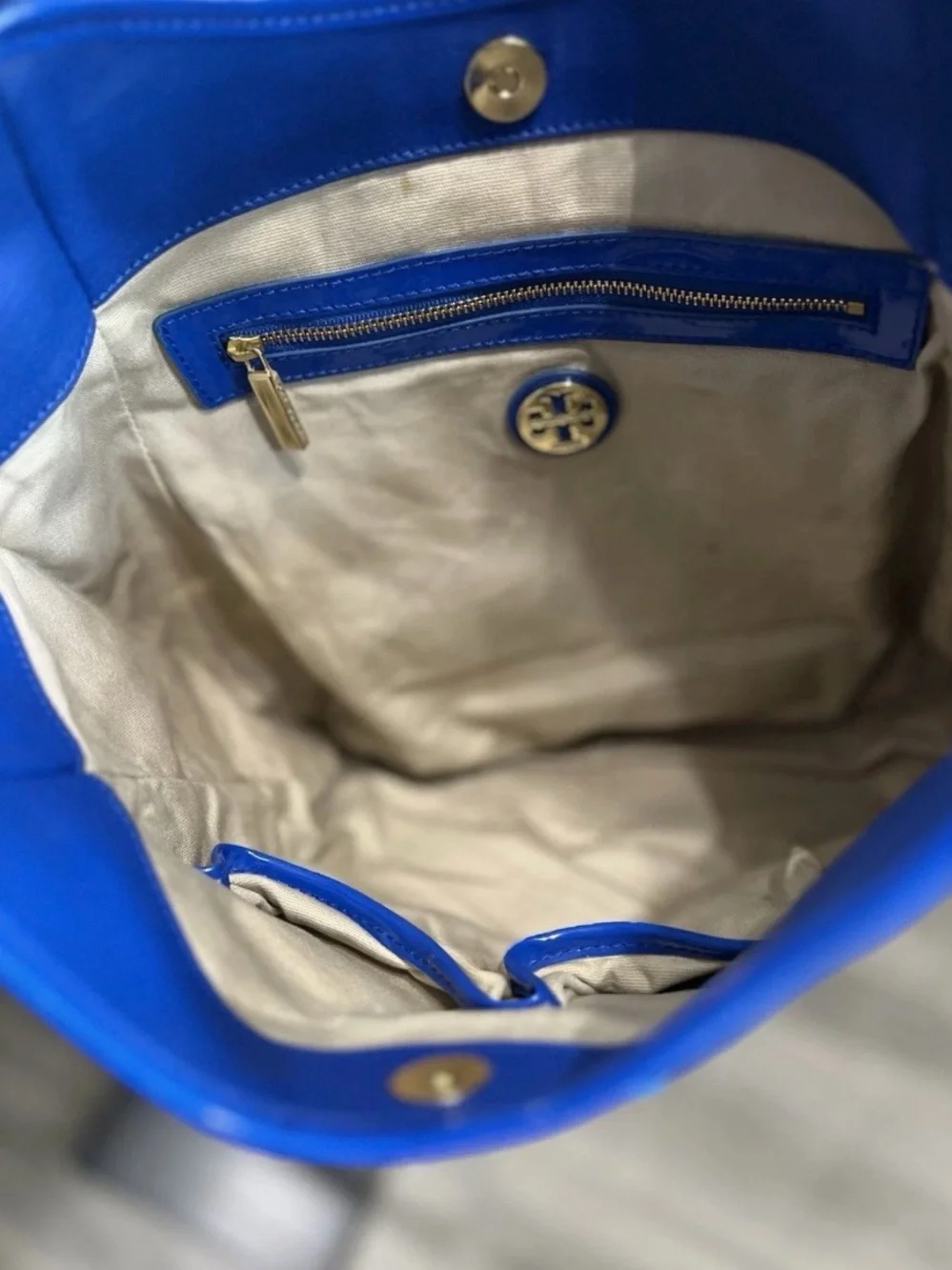 Tory Burch Ella Nylon Large 13”x12”- Blue Patent Leather Trim EUC